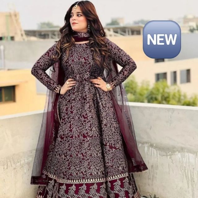 Reet-Riwaaj Special stitched 3 pieces Banarsi print silk maxi