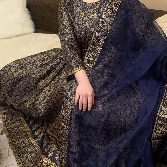 Reet-Riwaaj Special stitched 3 pieces Banarsi print silk maxi
