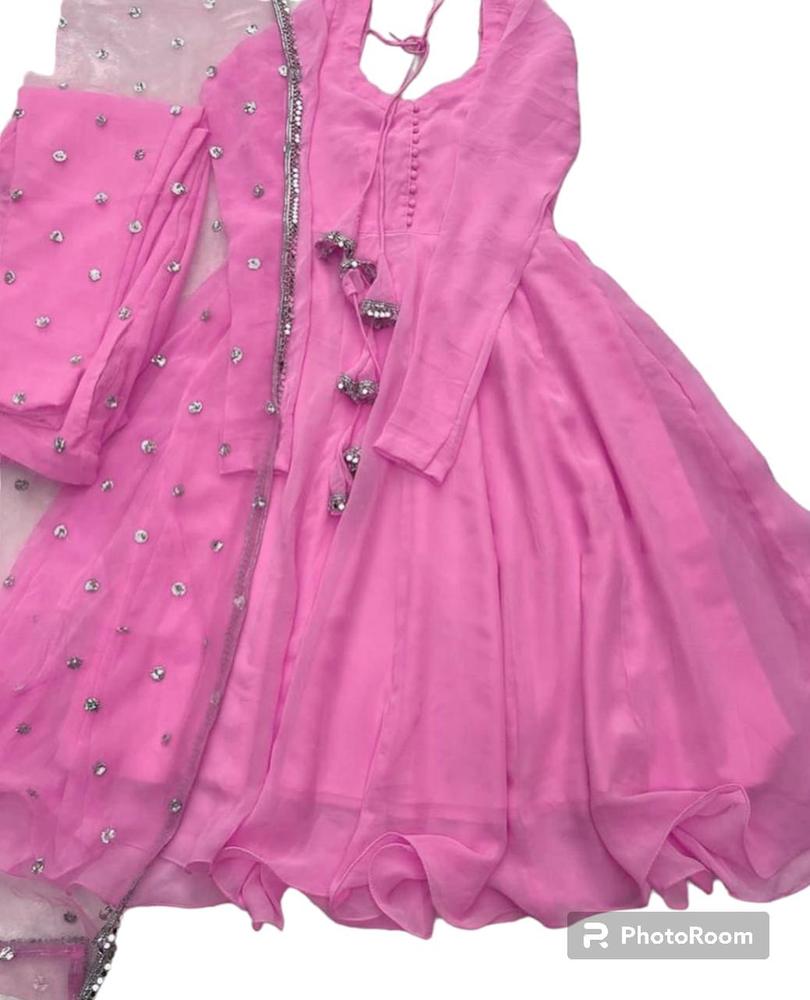 60% Off Trending punjabi tussle chiffon maxi 3p