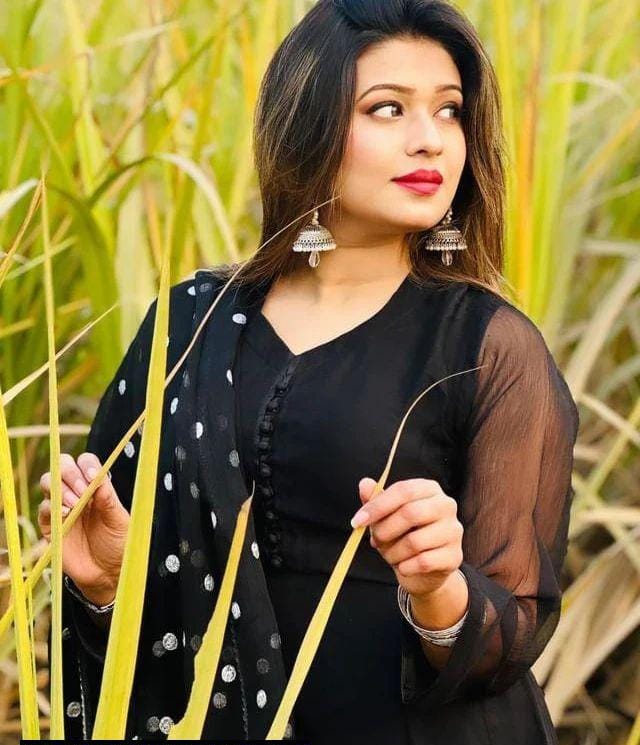 60% Off Trending punjabi tussle chiffon maxi 3p